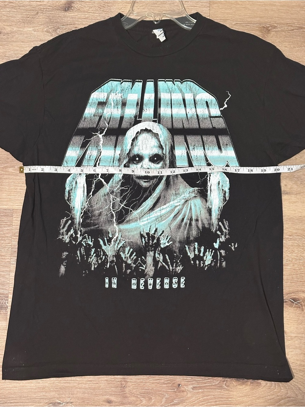 Falling In Reverse tour t-shirt - Picture 4 of 5